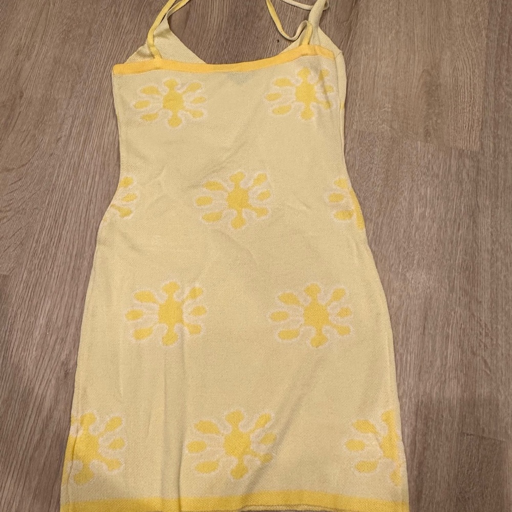 Amazon Cream and White Spaghetti Strap Slip Dress - Picture 2 of 2